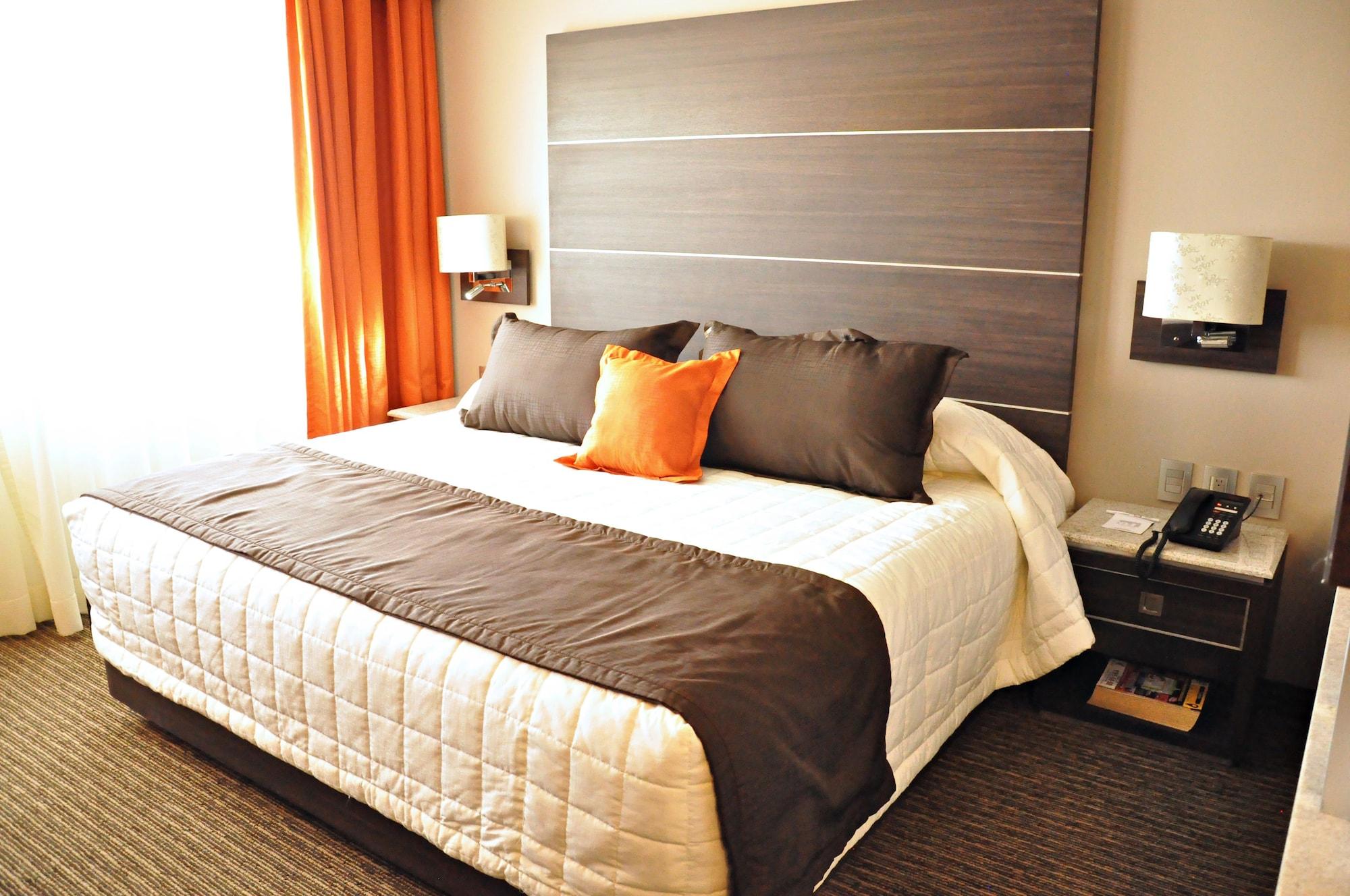 Hotel Real Alameda De Queretaro Luaran gambar