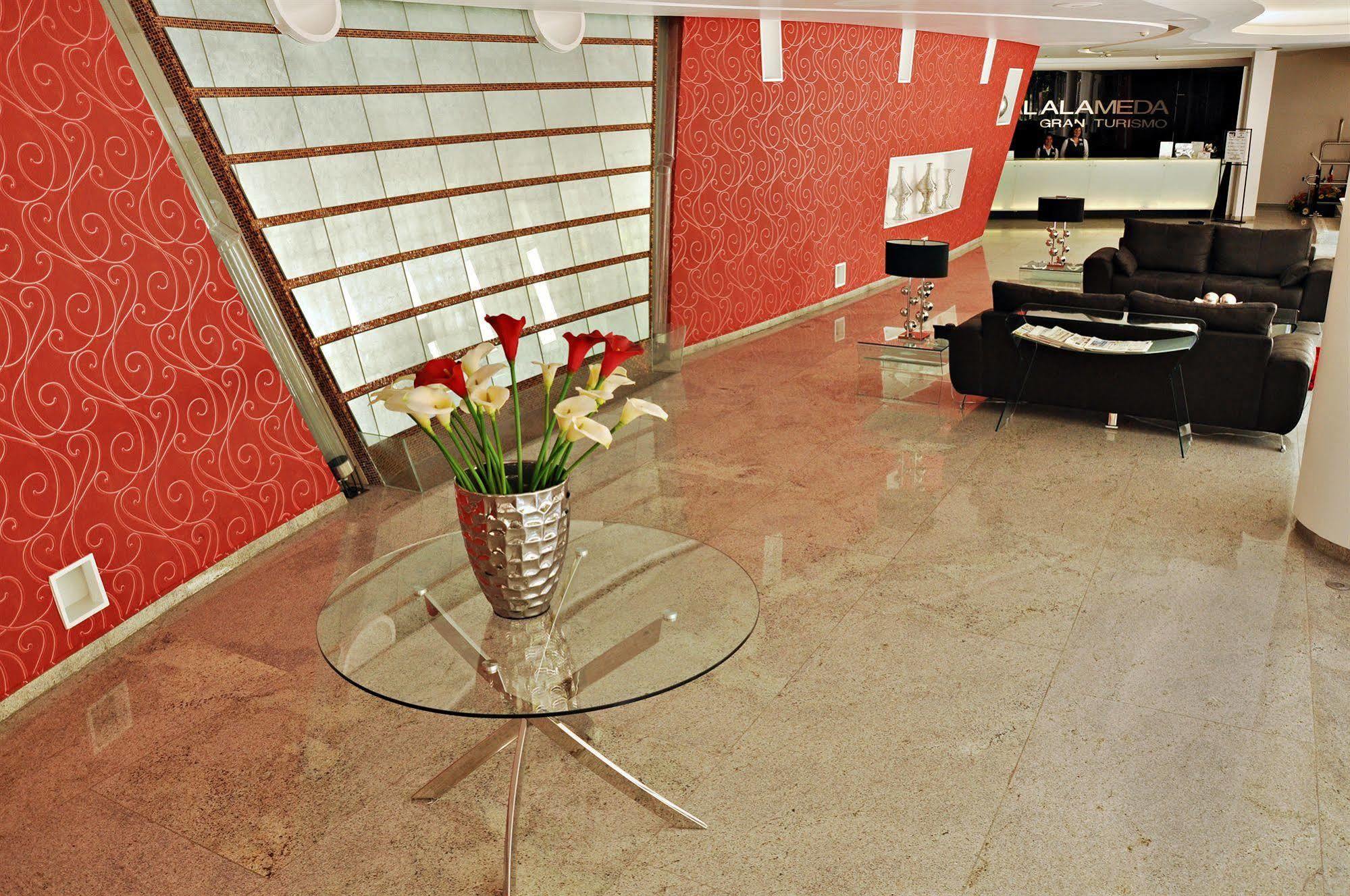Hotel Real Alameda De Queretaro Luaran gambar