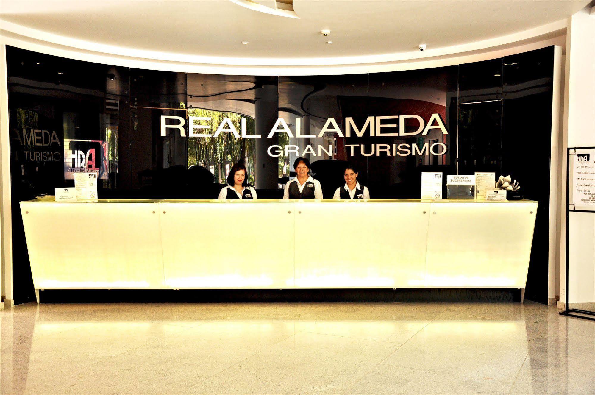 Hotel Real Alameda De Queretaro Luaran gambar